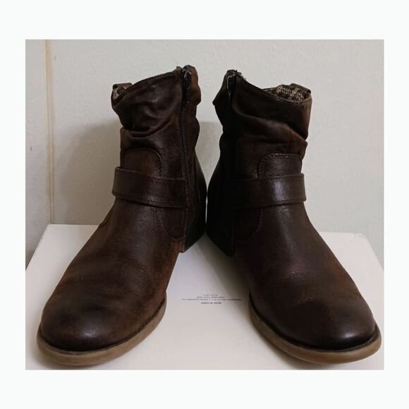 WEAR.EVER  Women's Brown Rugged Plaid Distresssed Ankle Boots. Size 6.5 - Picture 6 of 14